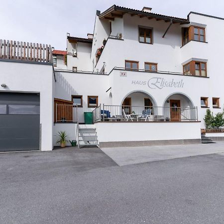 Lively Flat Near A Ski Resort In フィス エクステリア 写真