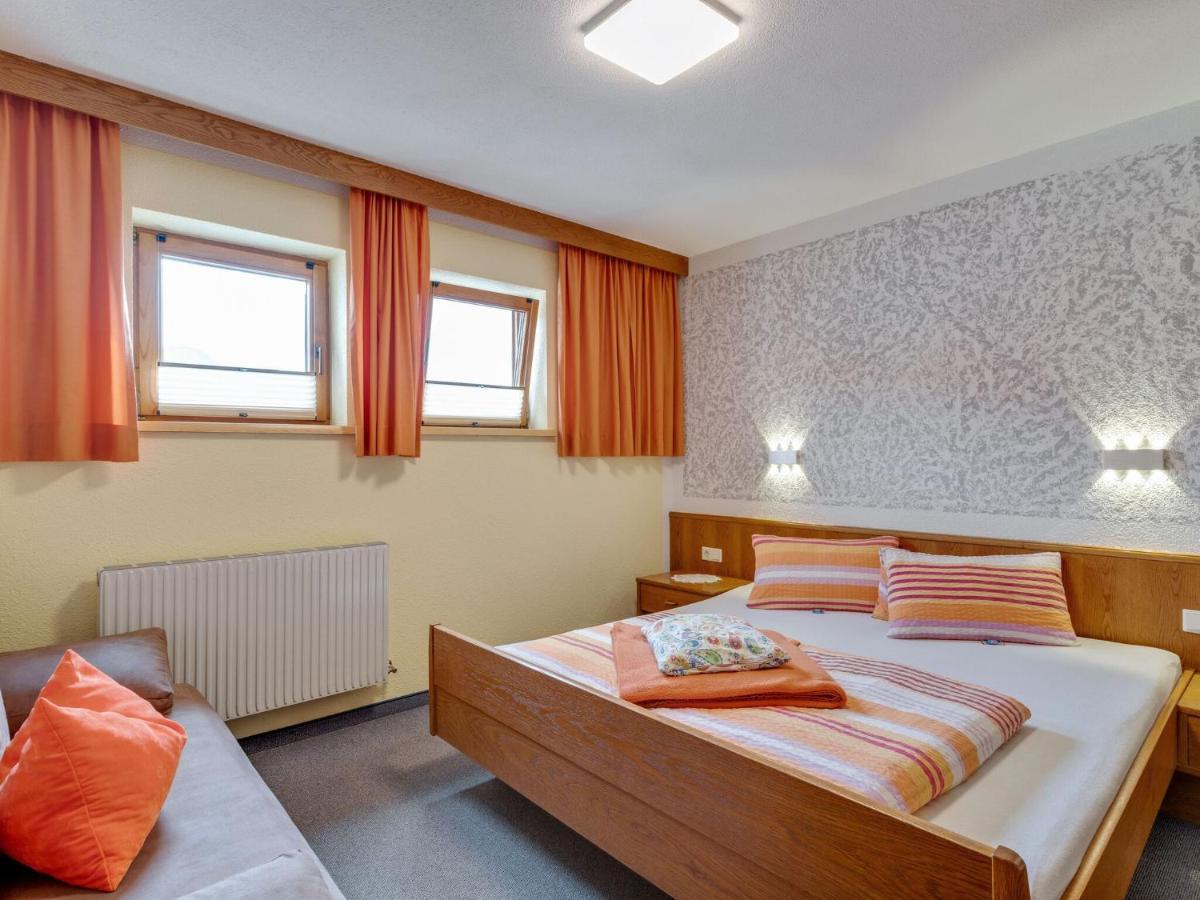 Lively Flat Near A Ski Resort In フィス エクステリア 写真