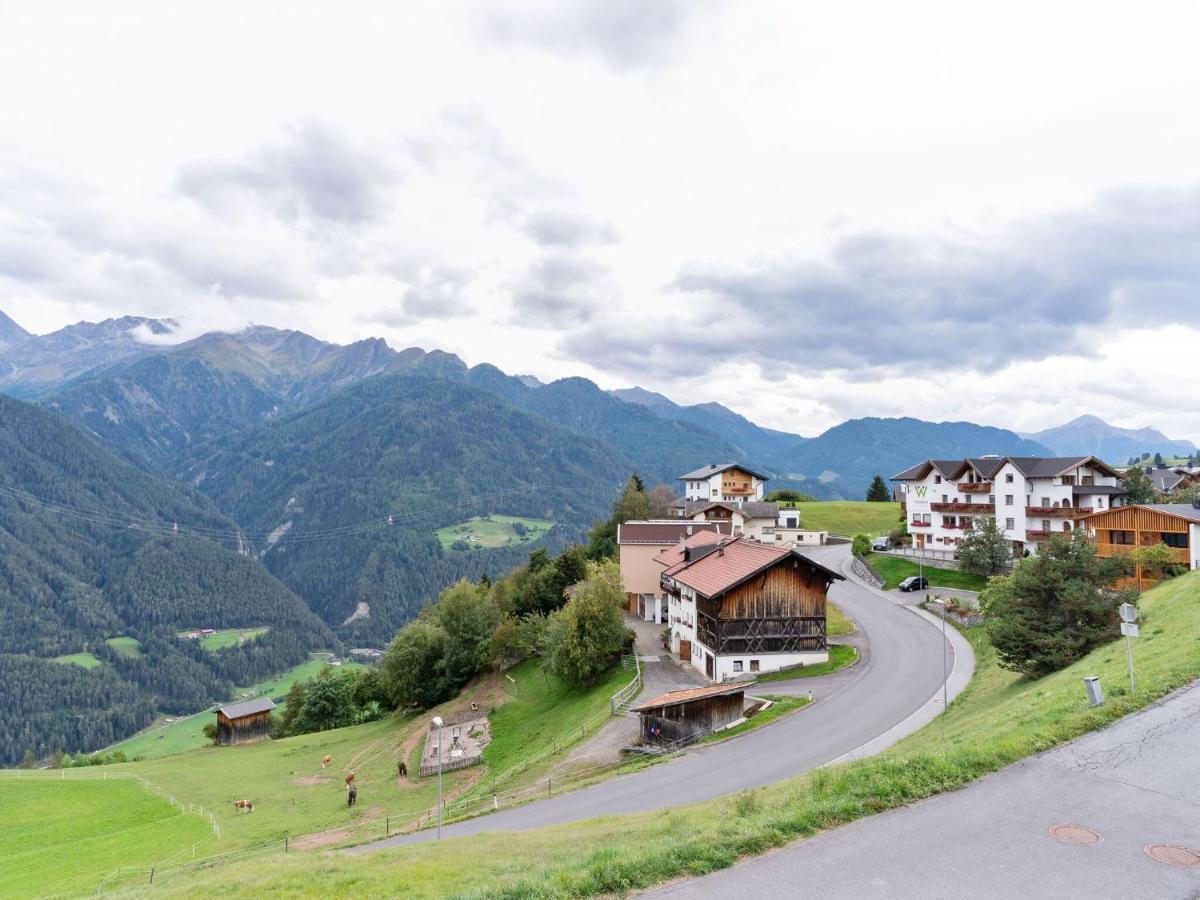 Lively Flat Near A Ski Resort In フィス エクステリア 写真